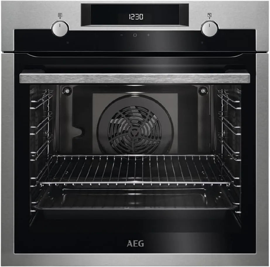 72 L AEG Forno elétrico inoxidável, limpeza AquaClean, ecrã tátil